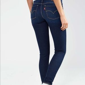 Levi’s 710 Essential Blue Stretch Skinny Jeans